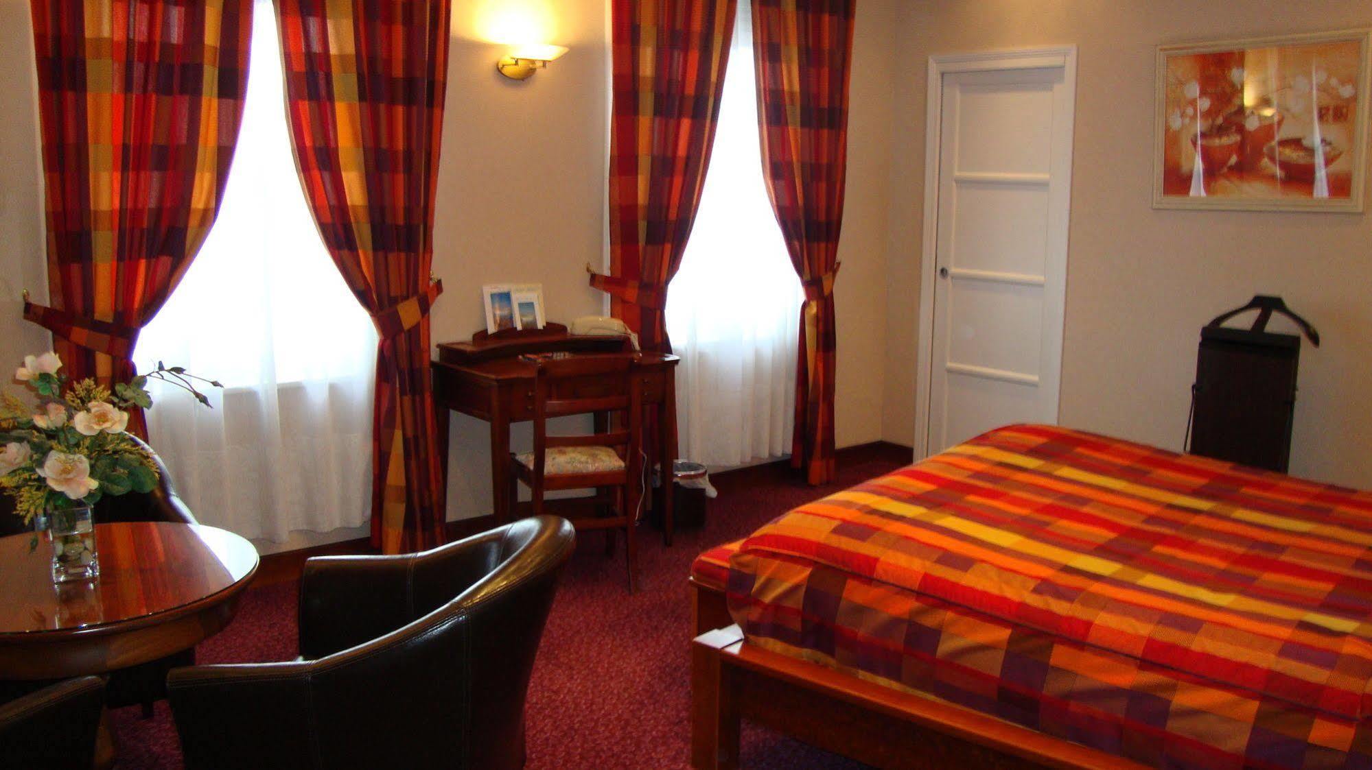 Hotel Logis Borel Dunkirk