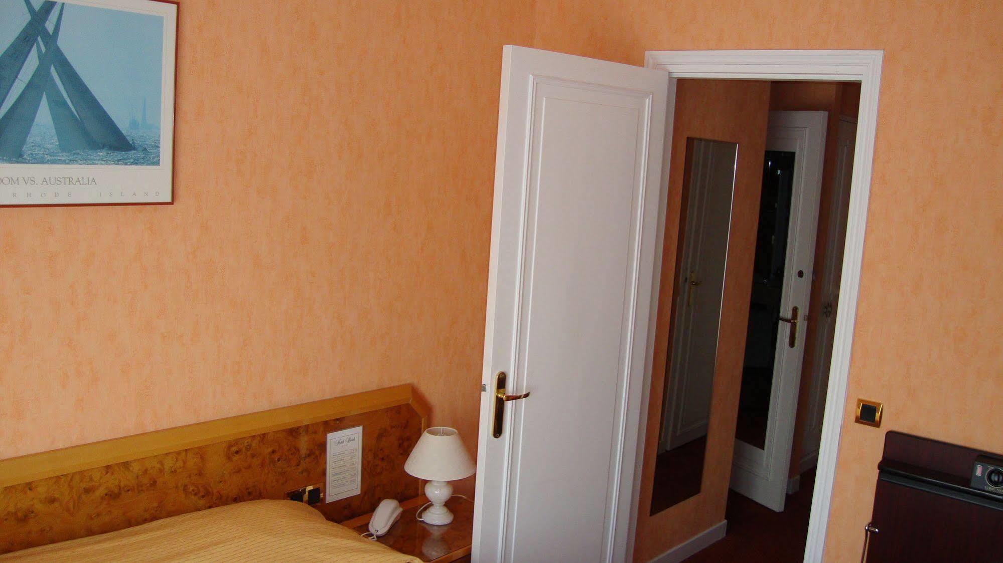 Logis Borel Hotel